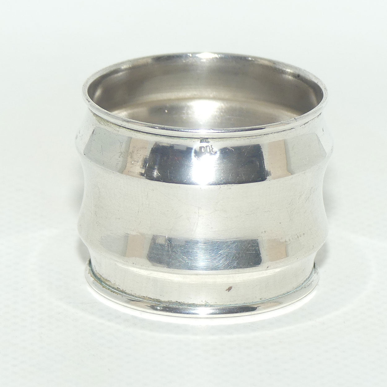 800 Silver Waisted shape napkin or serviette ring | 13.85g