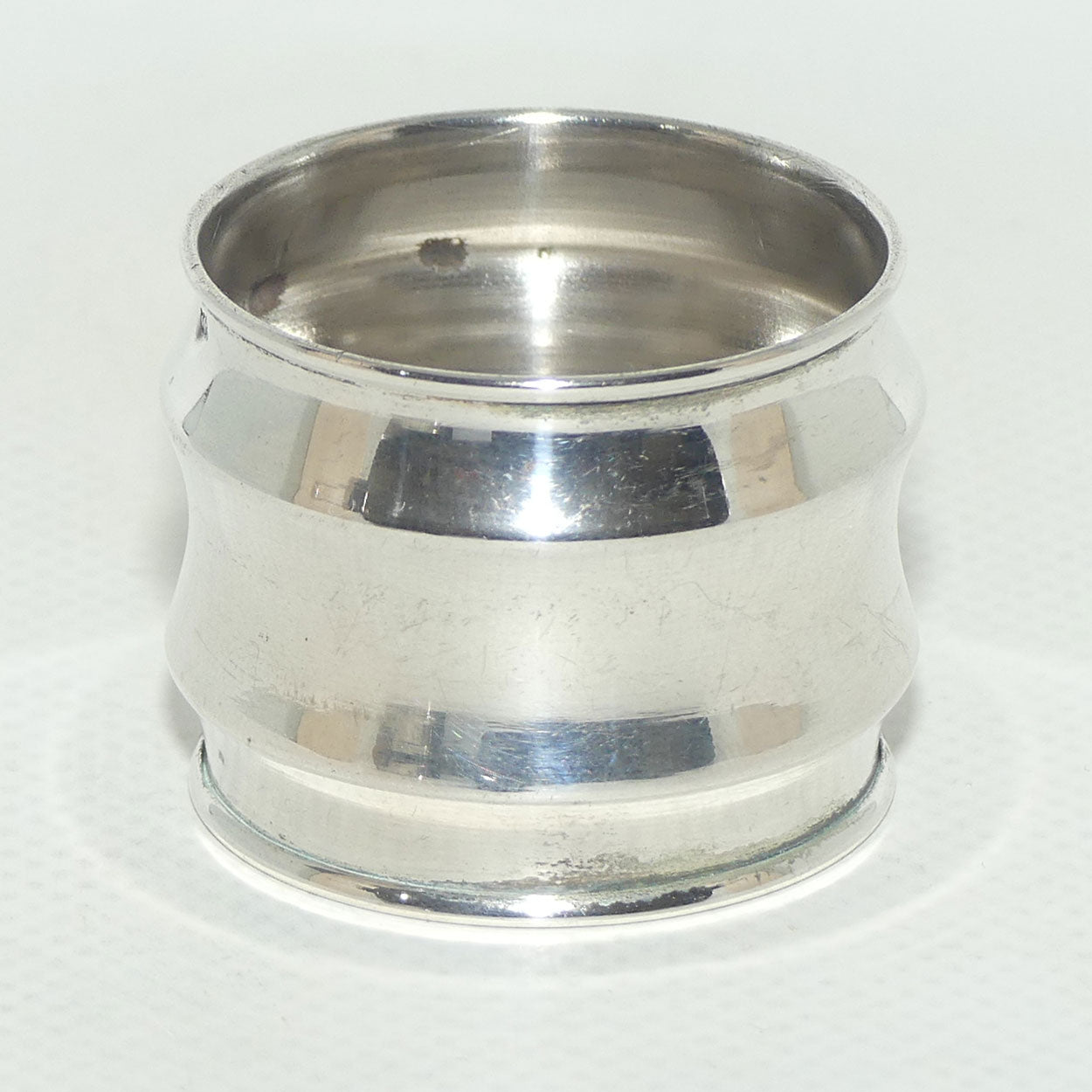 800 Silver Waisted shape napkin or serviette ring | 13.85g