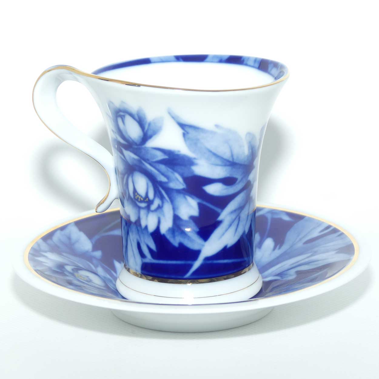 Naremoa Studio Korea Blue Lotus cup and saucer