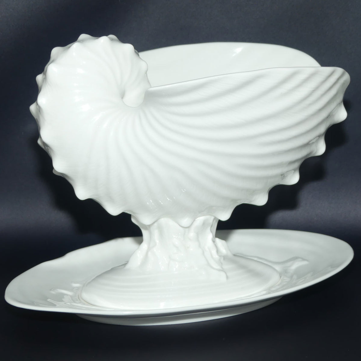 Wedgwood Bone China | Nautilus Collection | large Nautilus Shell Centrepiece and underplate
