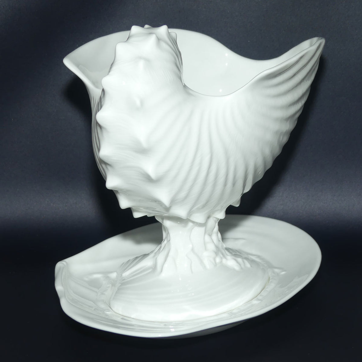 Wedgwood Bone China | Nautilus Collection | large Nautilus Shell Centrepiece and underplate