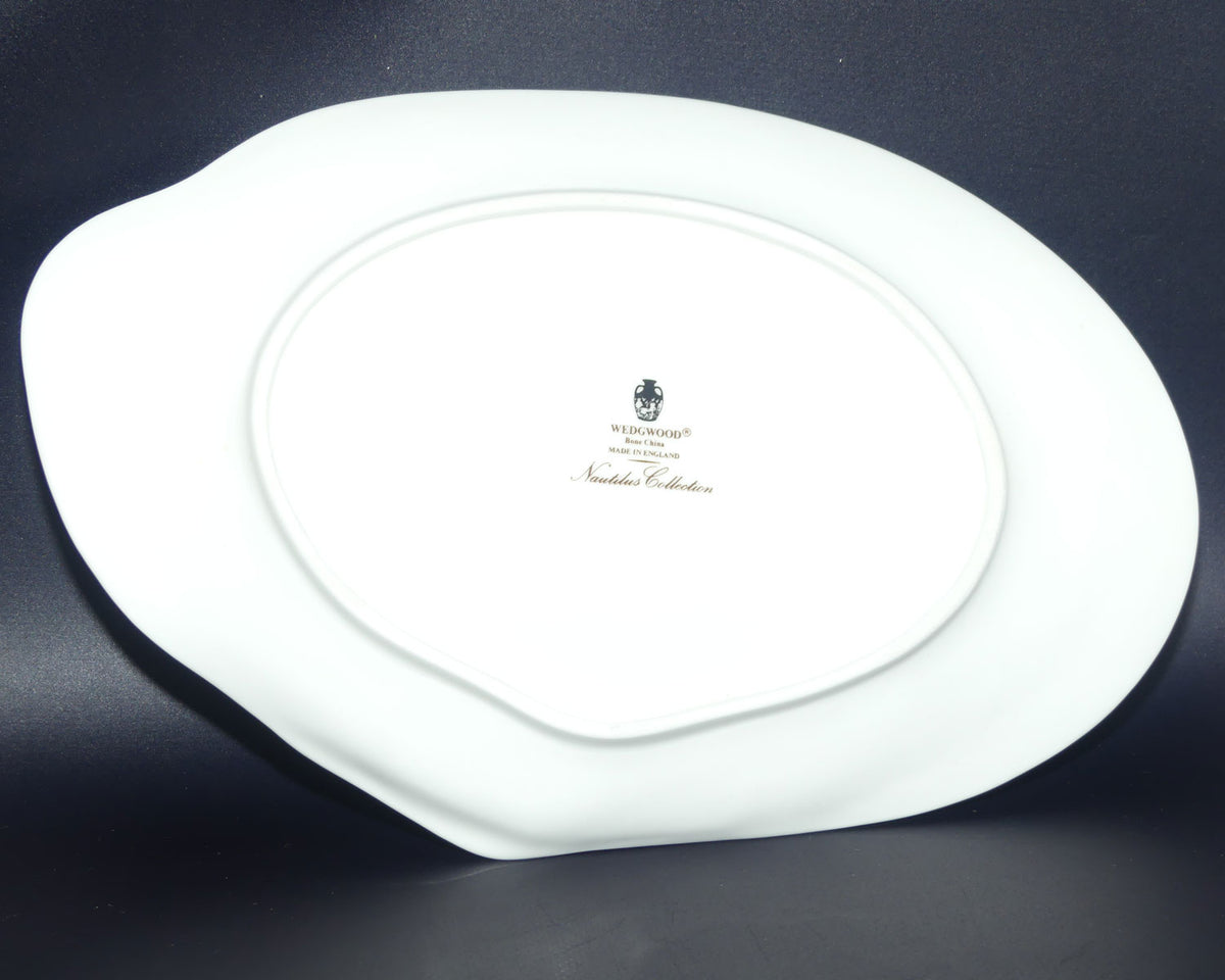 Wedgwood Bone China | Nautilus Collection | large Nautilus Shell Centrepiece and underplate