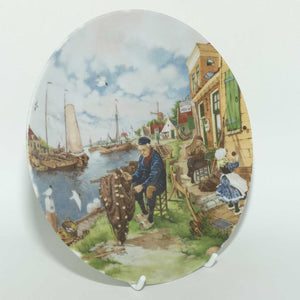 Royal Schwabap plate | Old Fisherman mending Nets