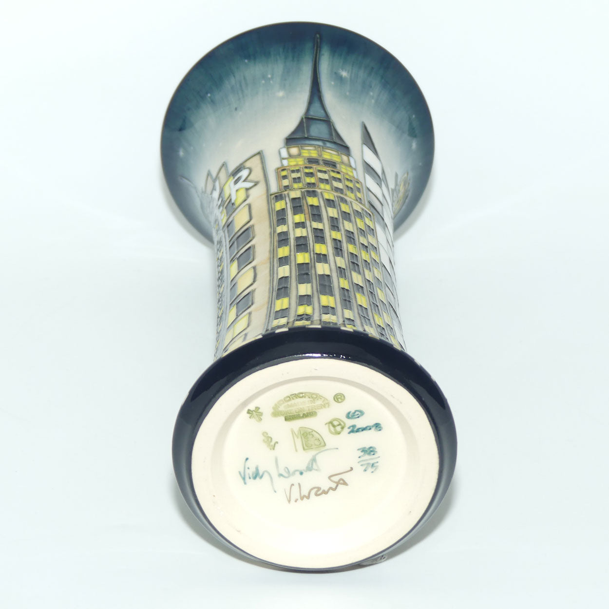 Moorcroft New York 159/10 vase | LE 38/75 | signed