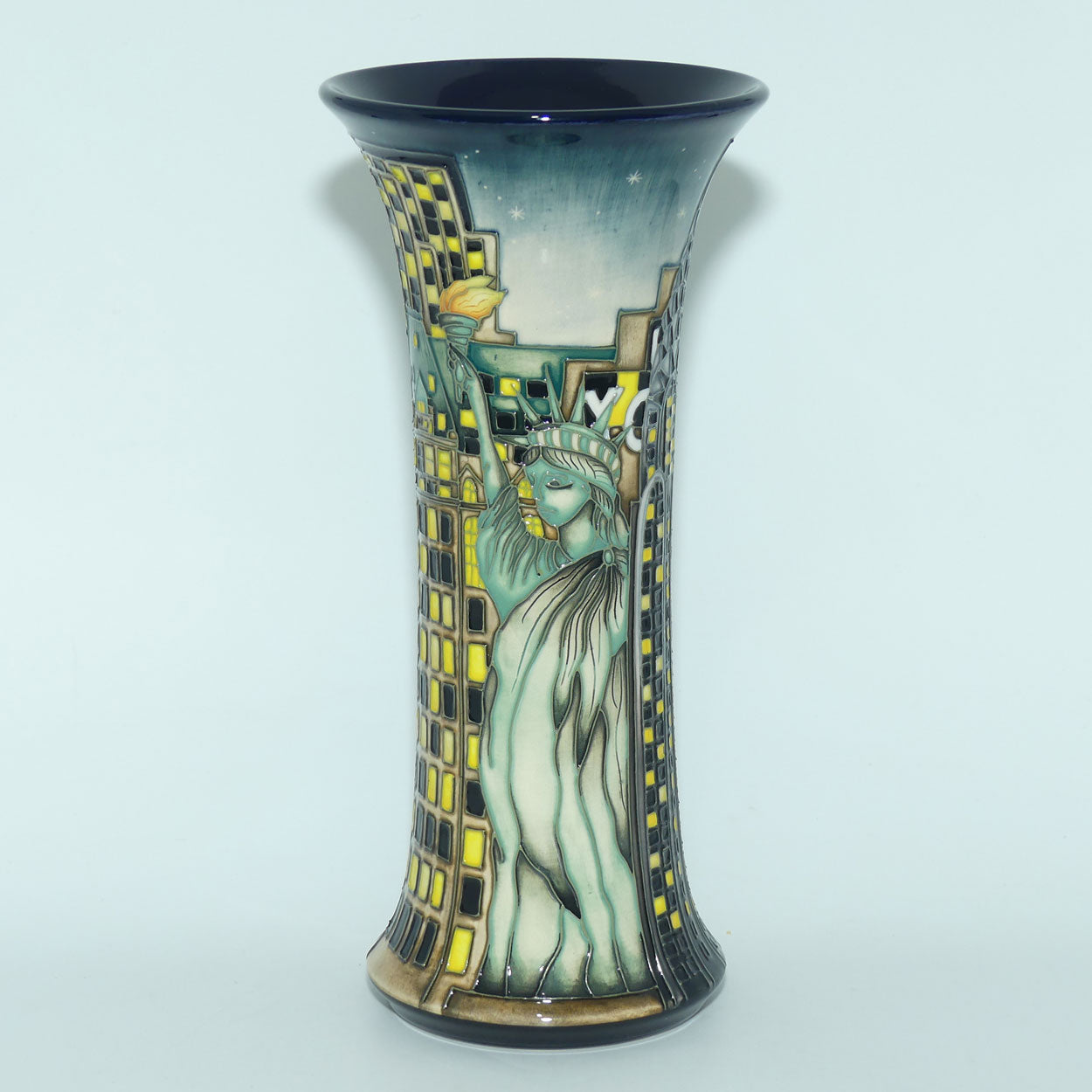 Moorcroft New York 159/10 vase | LE 43/75 | signed