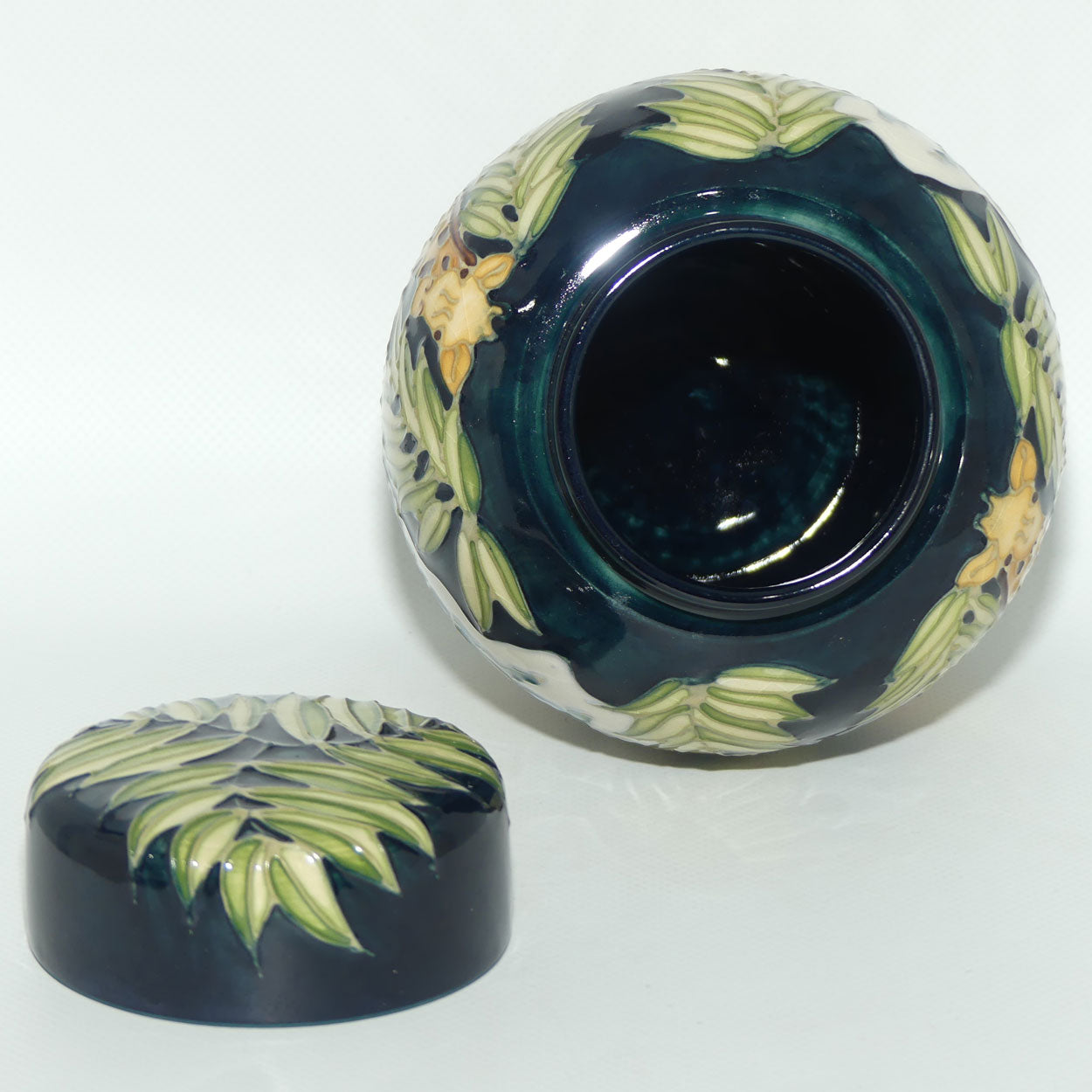 Moorcroft Noah's Ark 769/6 ginger jar | MCC |