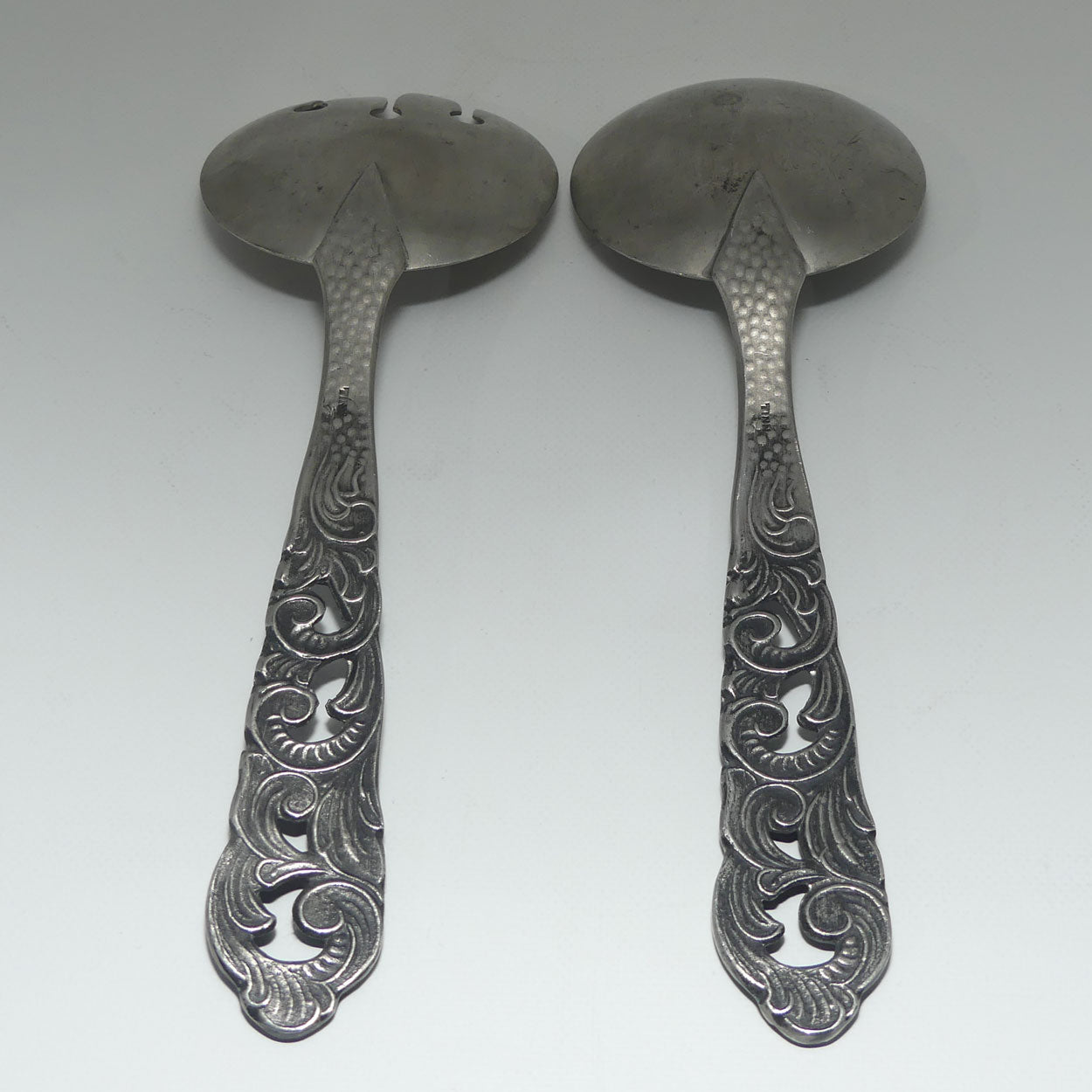 Norwegian Pewter | Tinn pair of salad servers