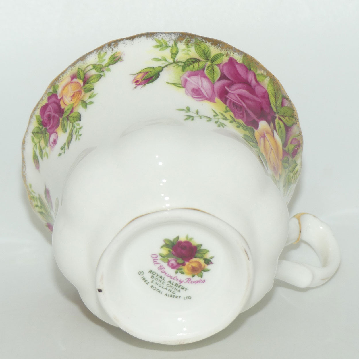 Royal Albert Bone China England Old Country Roses trio set of 6 | © 1962 Royal Albert Ltd backstamp | #1