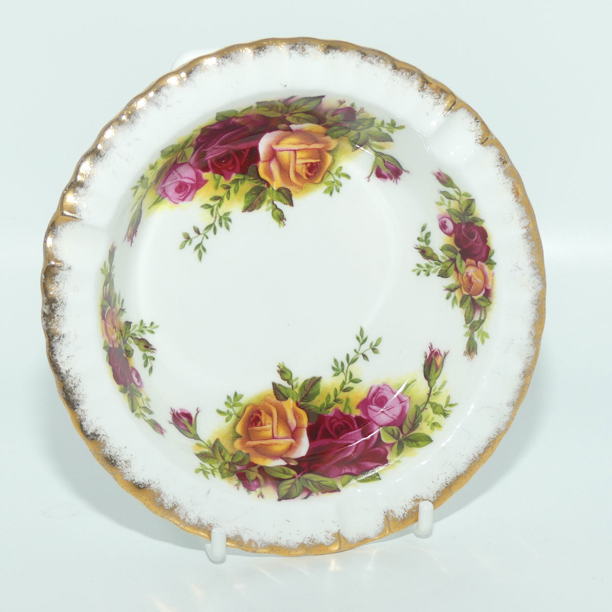 Royal Albert Bone China England Old Country Roses circular ashtray | early stamp