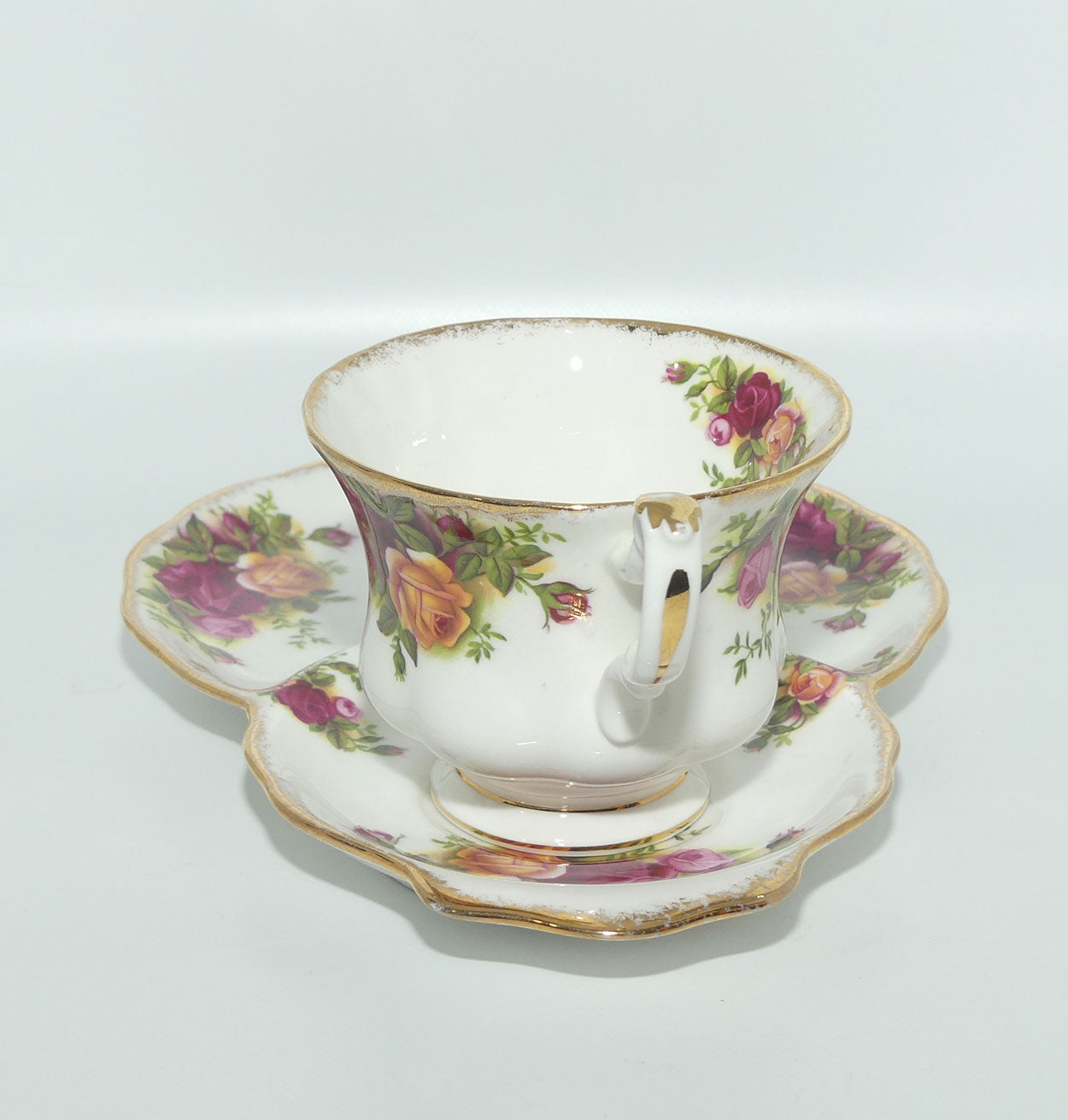Royal Albert Bone China England Old Country Roses Hostess duo | TV cup and saucer | Shape 2