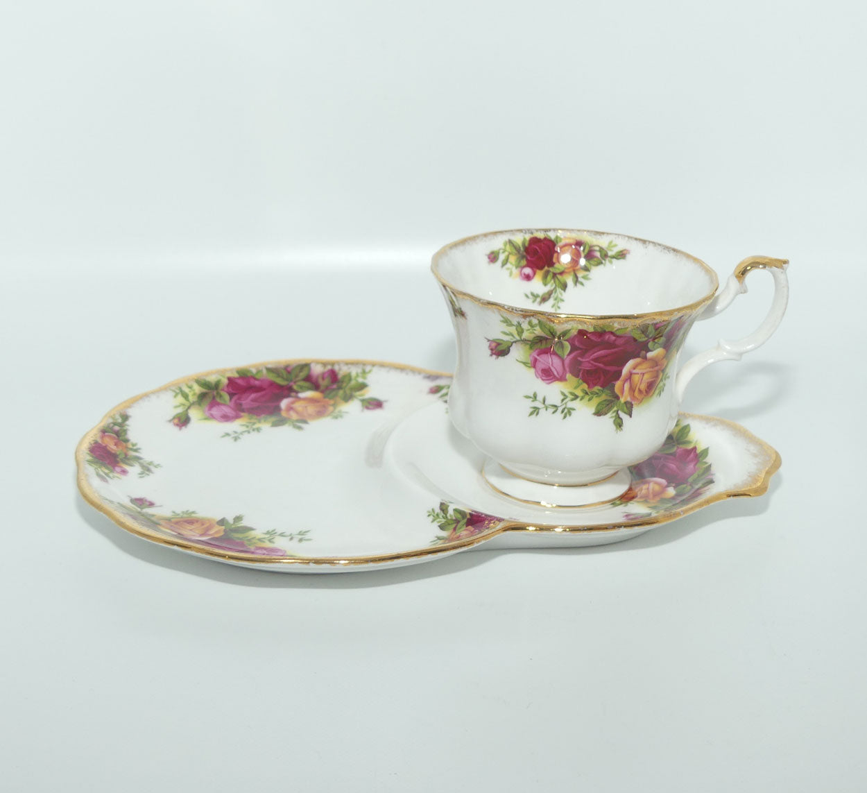 Royal Albert Bone China England Old Country Roses Hostess duo | TV cup and saucer | Shape 1