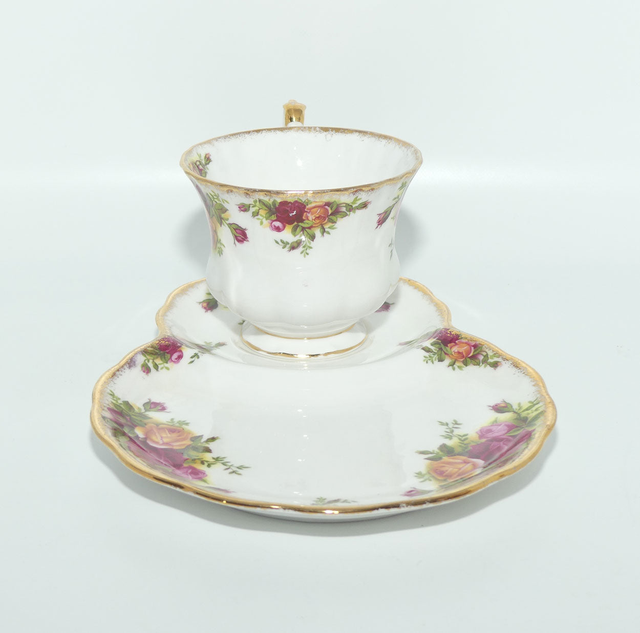 Royal Albert Bone China England Old Country Roses Hostess duo | TV cup and saucer | Shape 1