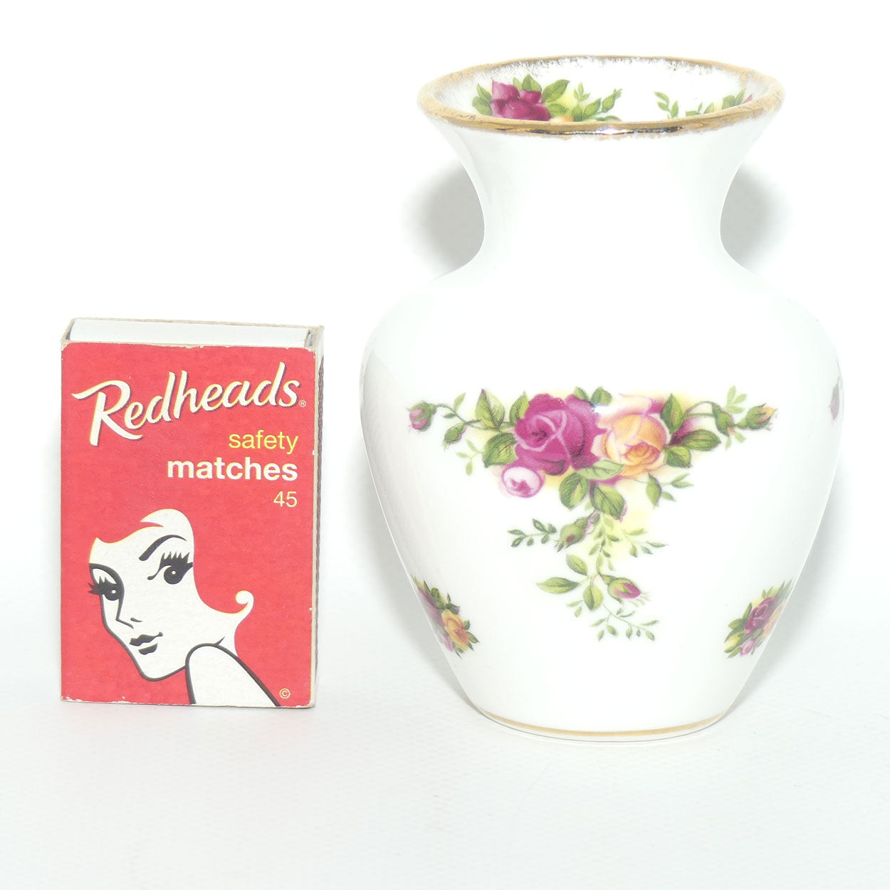 Royal Albert Bone China England Old Country Roses miniature vase | ©1962 Royal Albert Ltd backstamp