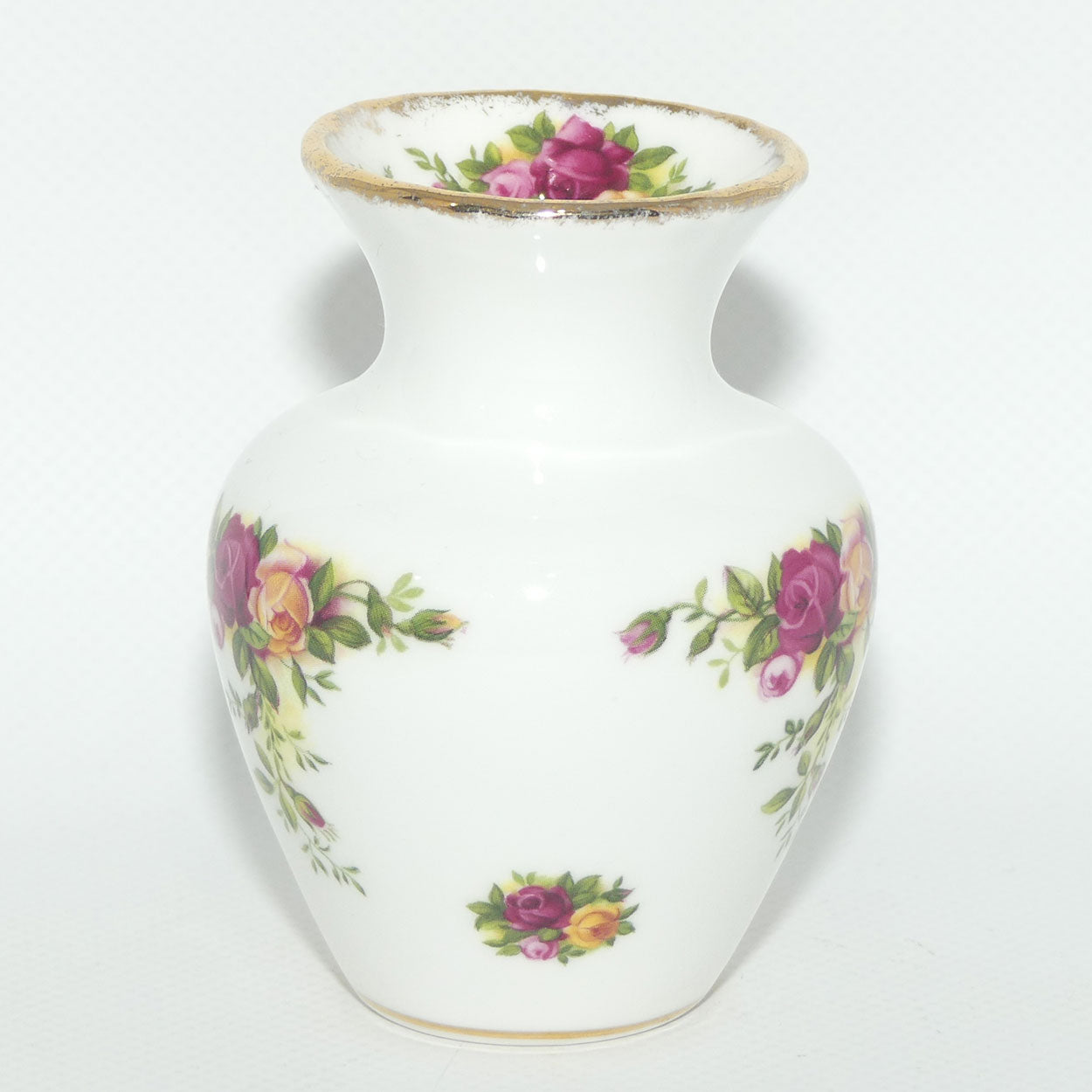 Royal Albert Bone China England Old Country Roses miniature vase | ©1962 Royal Albert Ltd backstamp