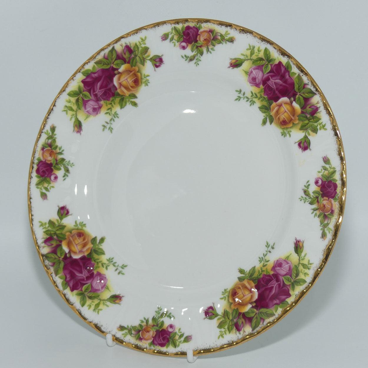Royal Albert Bone China England Old Country Roses entree or salad plate | 20.5cm diam |© Royal Albert Ltd 1962 backstamp
