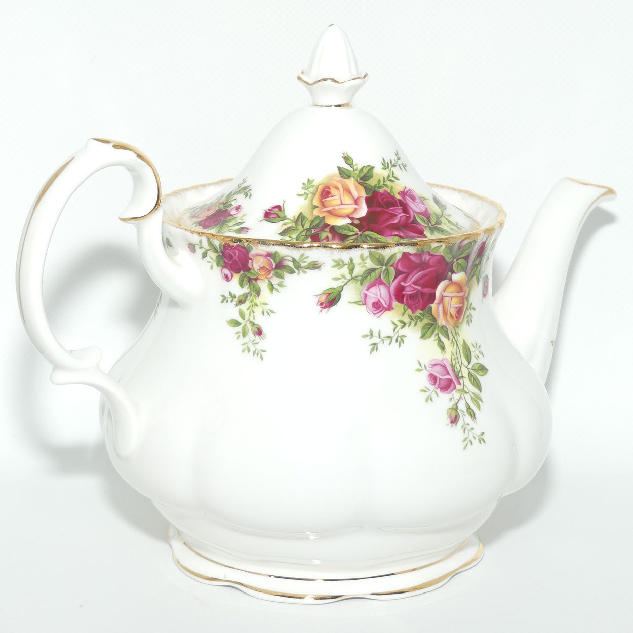 Royal Albert Bone China England Old Country Roses tea pot | 1250ml | ©1962 backstamp