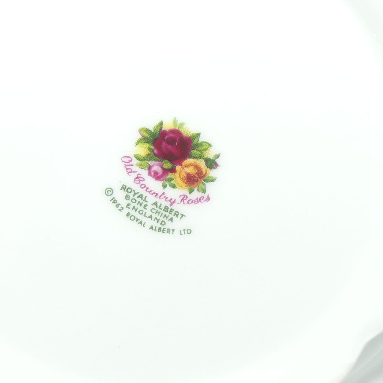 Royal Albert Bone China England Old Country Roses tea pot | 1250ml | ©1962 backstamp | #2