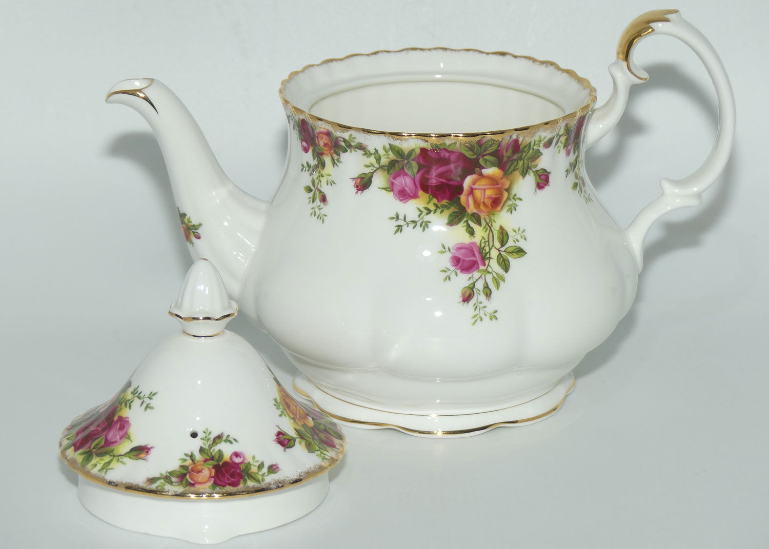 Royal Albert Bone China England Old Country Roses tea pot | 1250ml | Early Backstamp