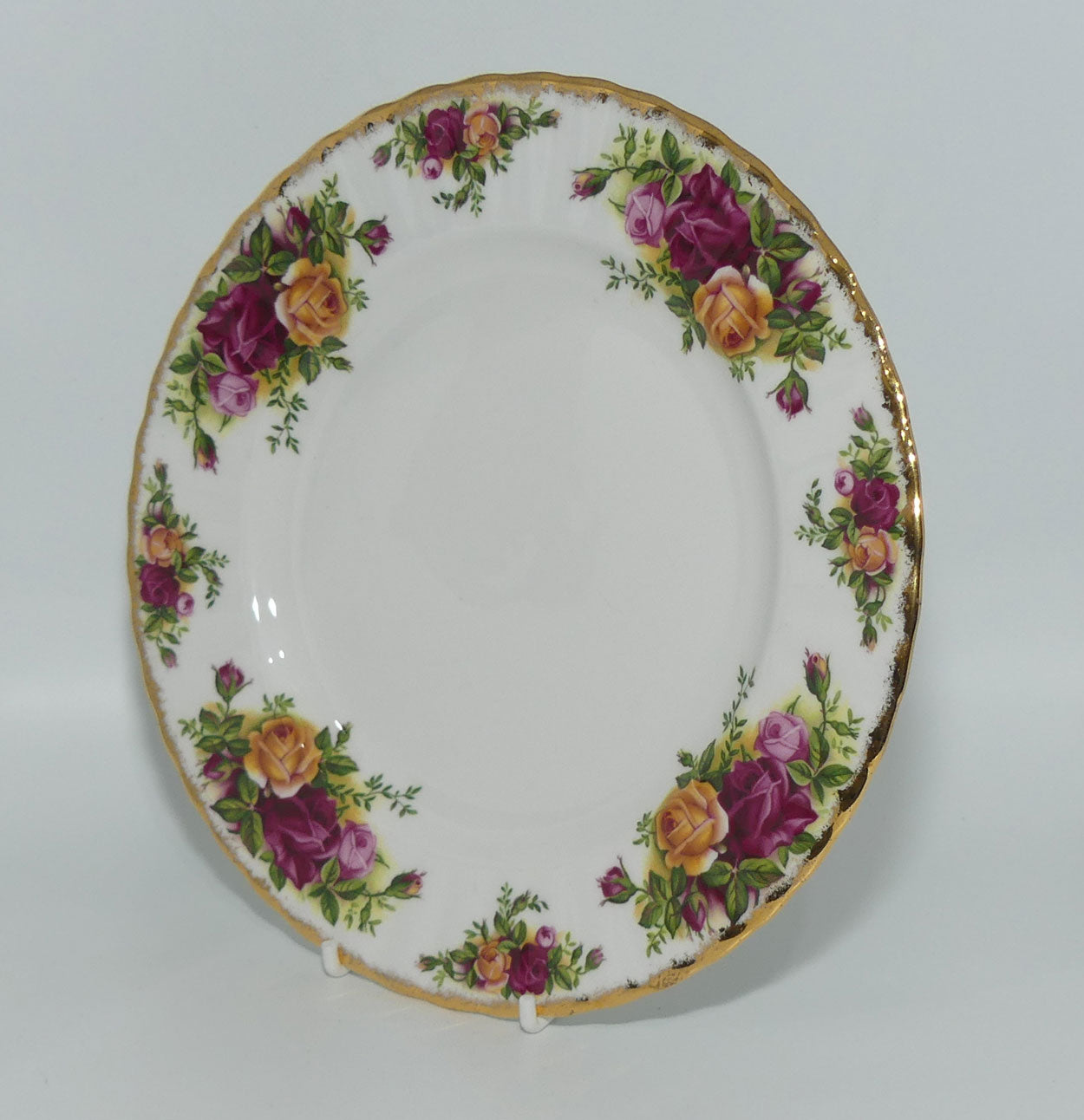 Royal Albert Bone China England Old Country Roses set of 4 entree or salad plates | 20.5cm | © 1962 Royal Albert Ltd backstamp