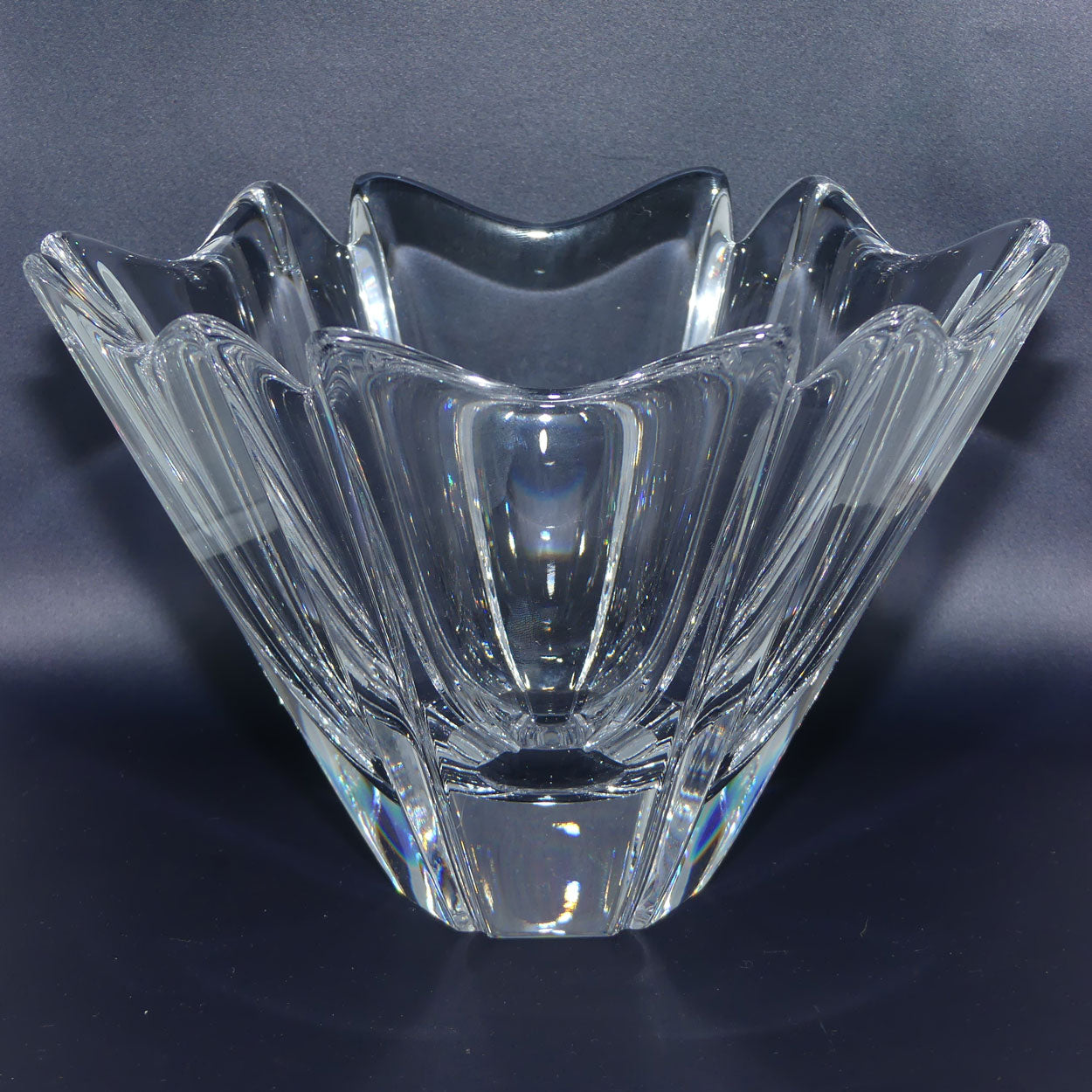 orrefors-sweden-centrepiece-bowl-lars-hellsten-4642-14