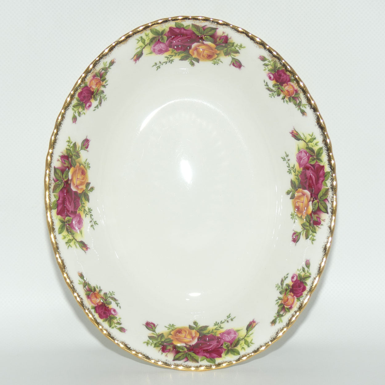 Royal Albert Bone China England Old Country Roses oval vegetable bowl | 19cms wide | early stamp
