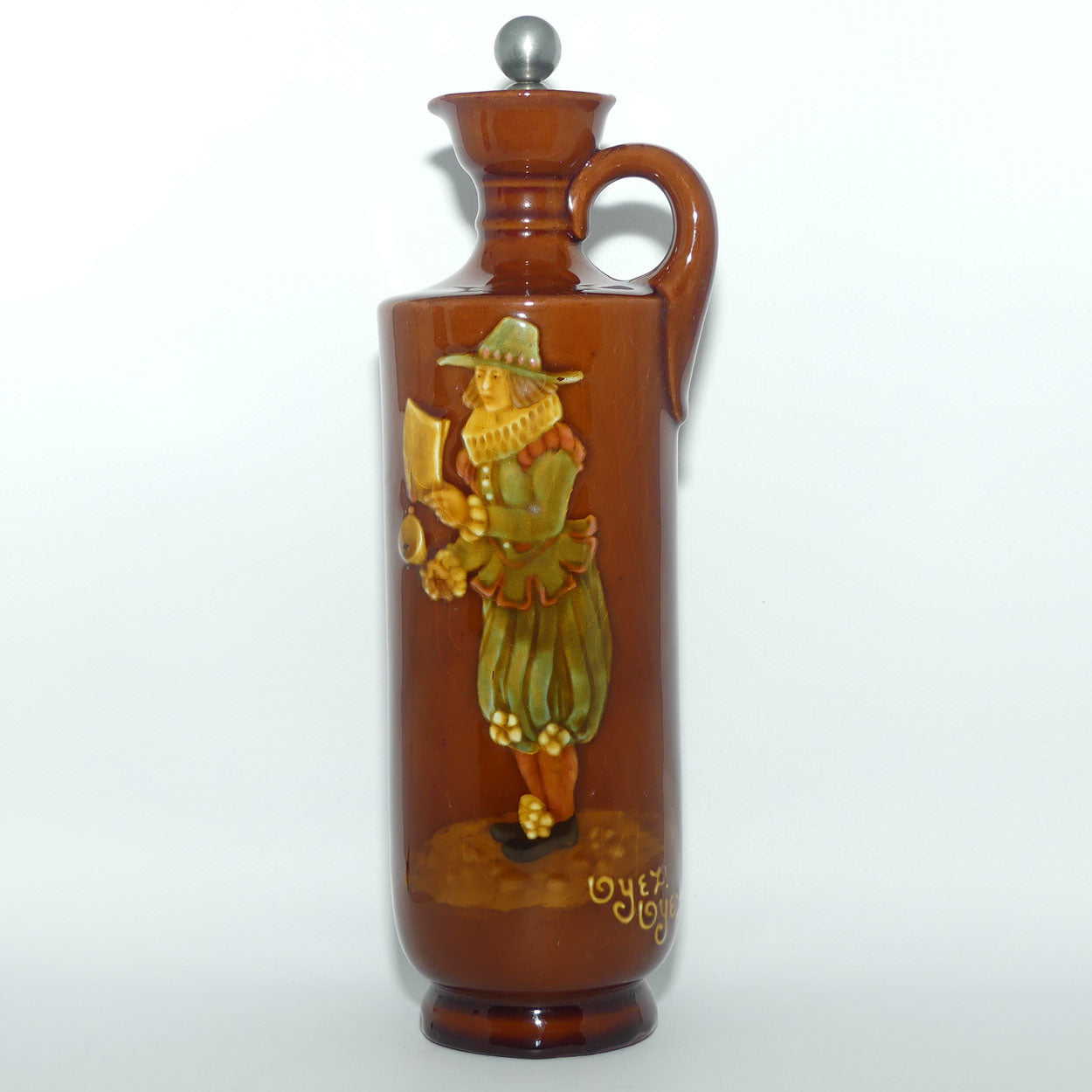 Royal Doulton Kingsware Oyez Oyez flask | + stopper | Dewars Scotch Whisky