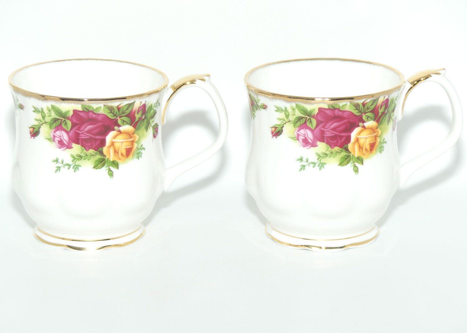 Royal Albert Bone China England Old Country Roses pair of coffee mugs  | Asian |© 1962 Royal Albert Ltd backstamp