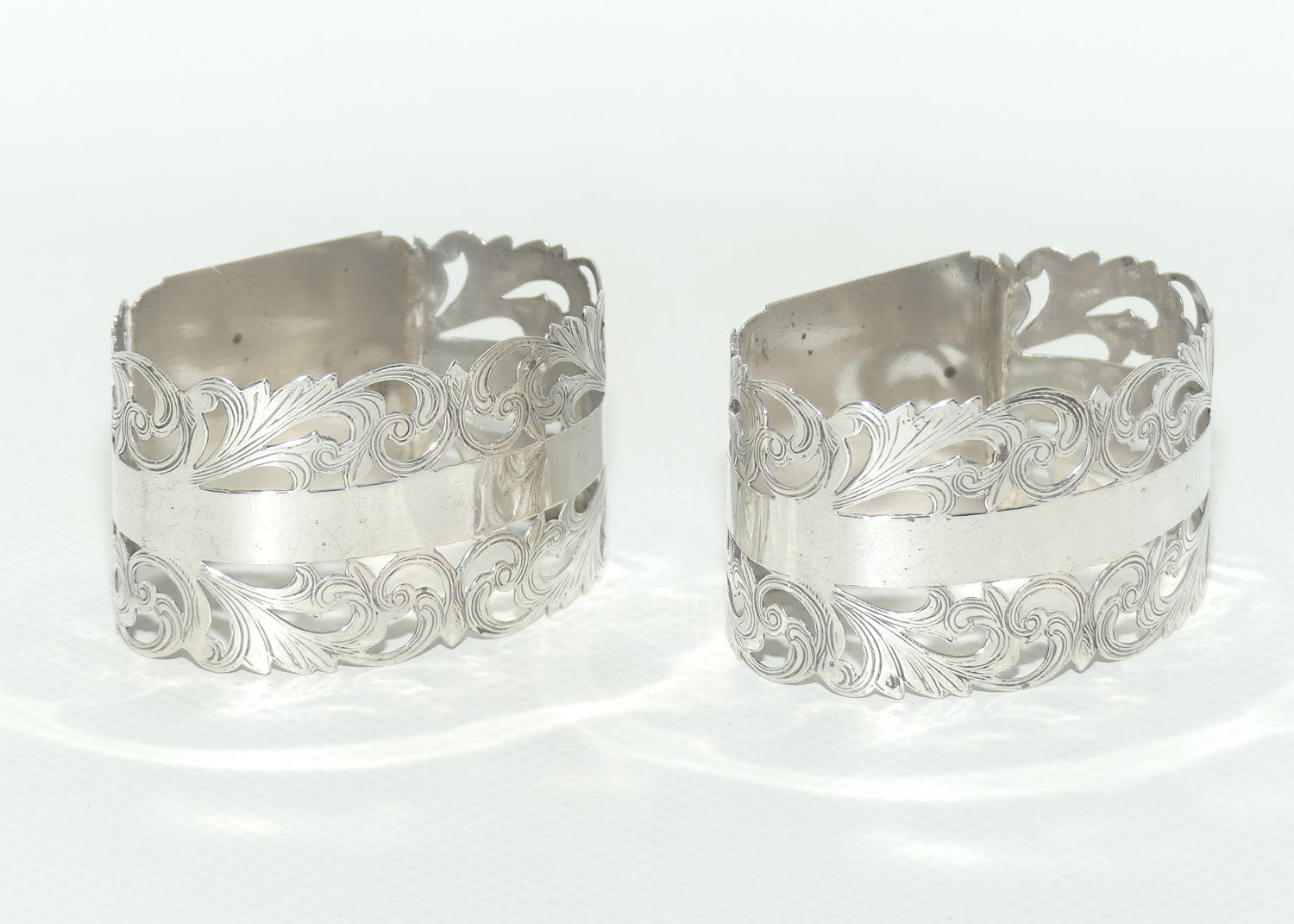 800 Silver | pair of elaborate D shape napkin or serviette rings | 29gms