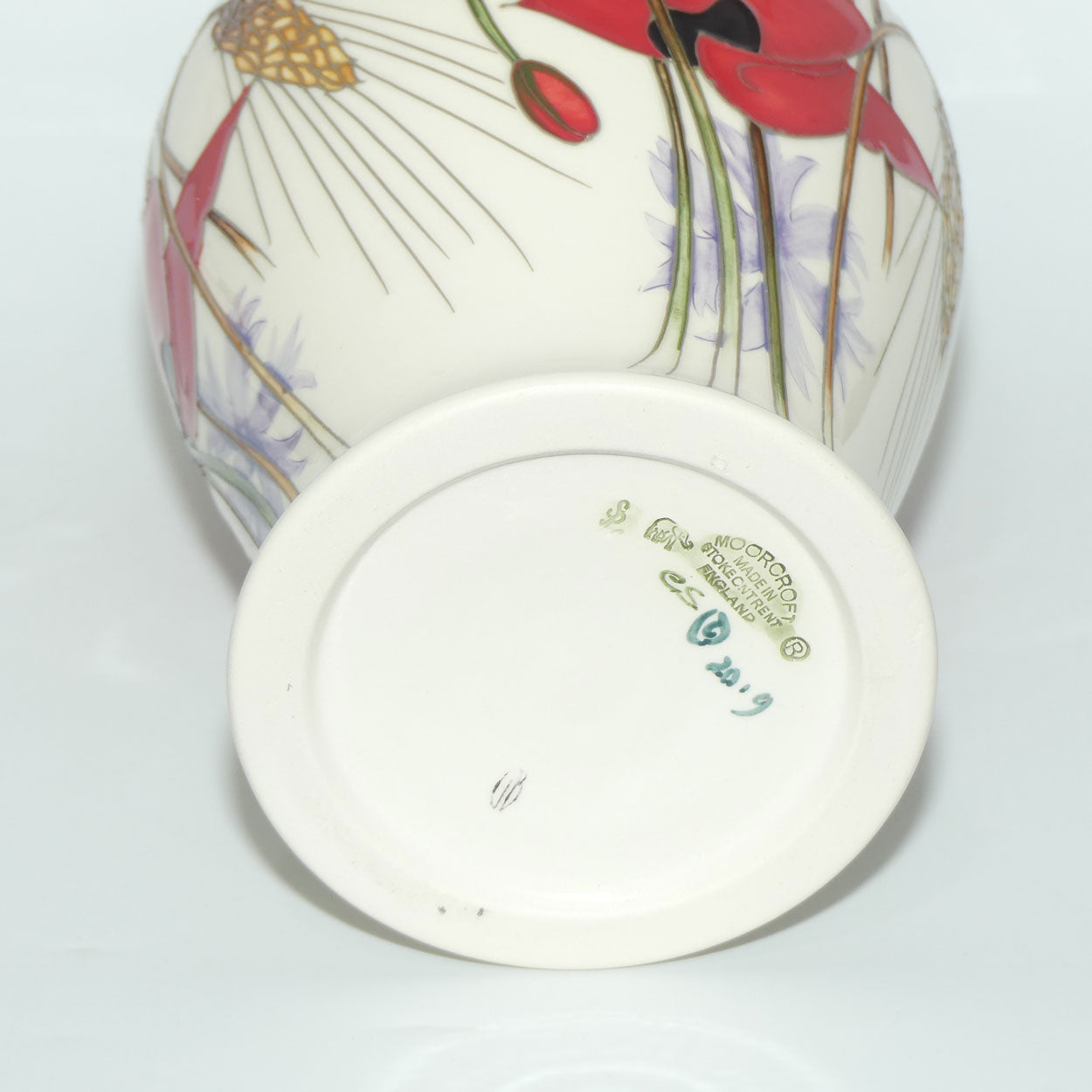 Moorcroft Paix 226/12 vase