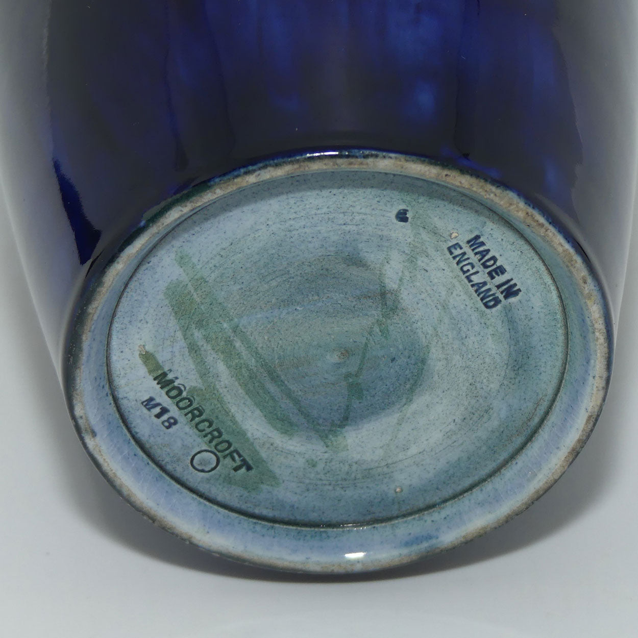 William Moorcroft Pansy M18/8 vase