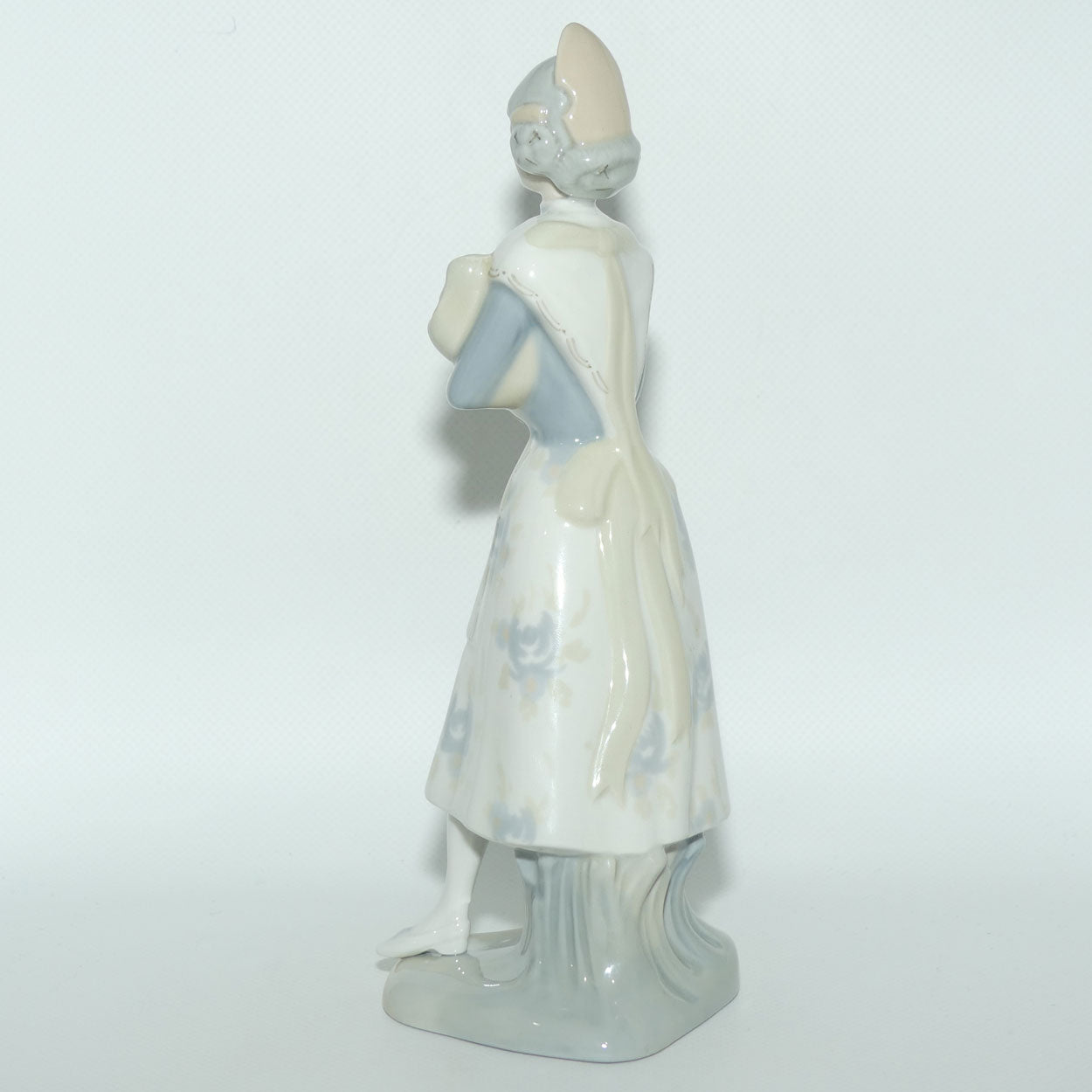 Porceval Spain figure of Peasant Girl