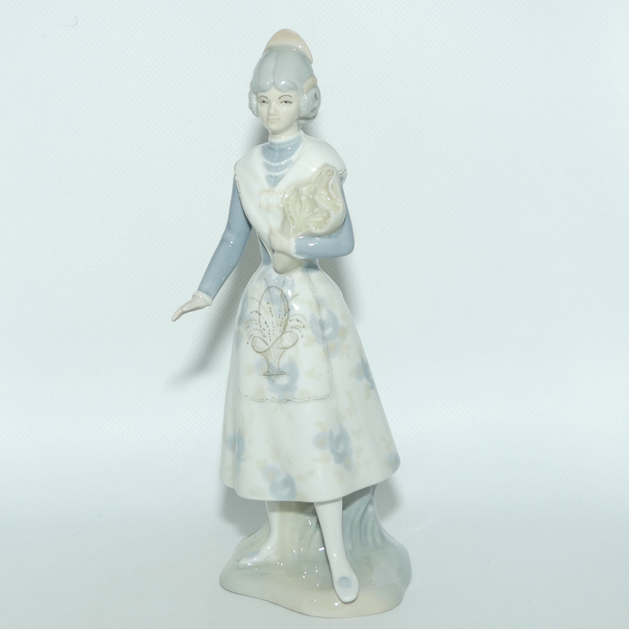 Porceval Spain figure of Peasant Girl