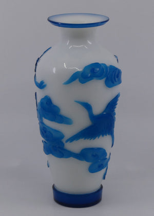 peking-glass-vase-blue-over-milk-glass-qing-dynasty