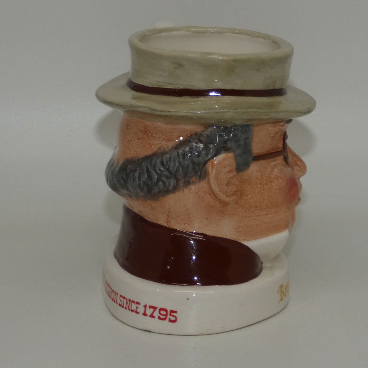 D- Royal Doulton small character jug Mr Pickwick | Beam Whiskey World's Finest Bourbon
