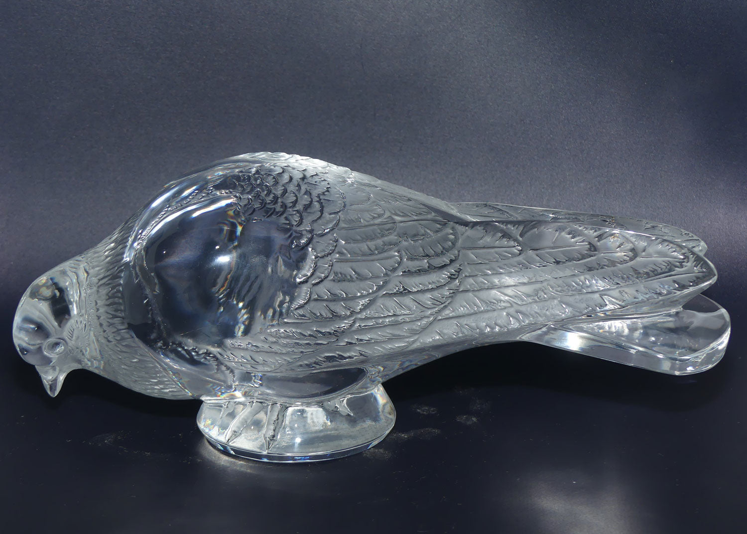 Lalique France Life size Pigeon figure | Pigeon Verviers