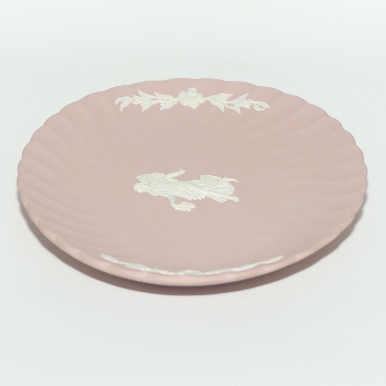 Wedgwood Jasper oval tray | White on Pink depicting Maiden carrying basket