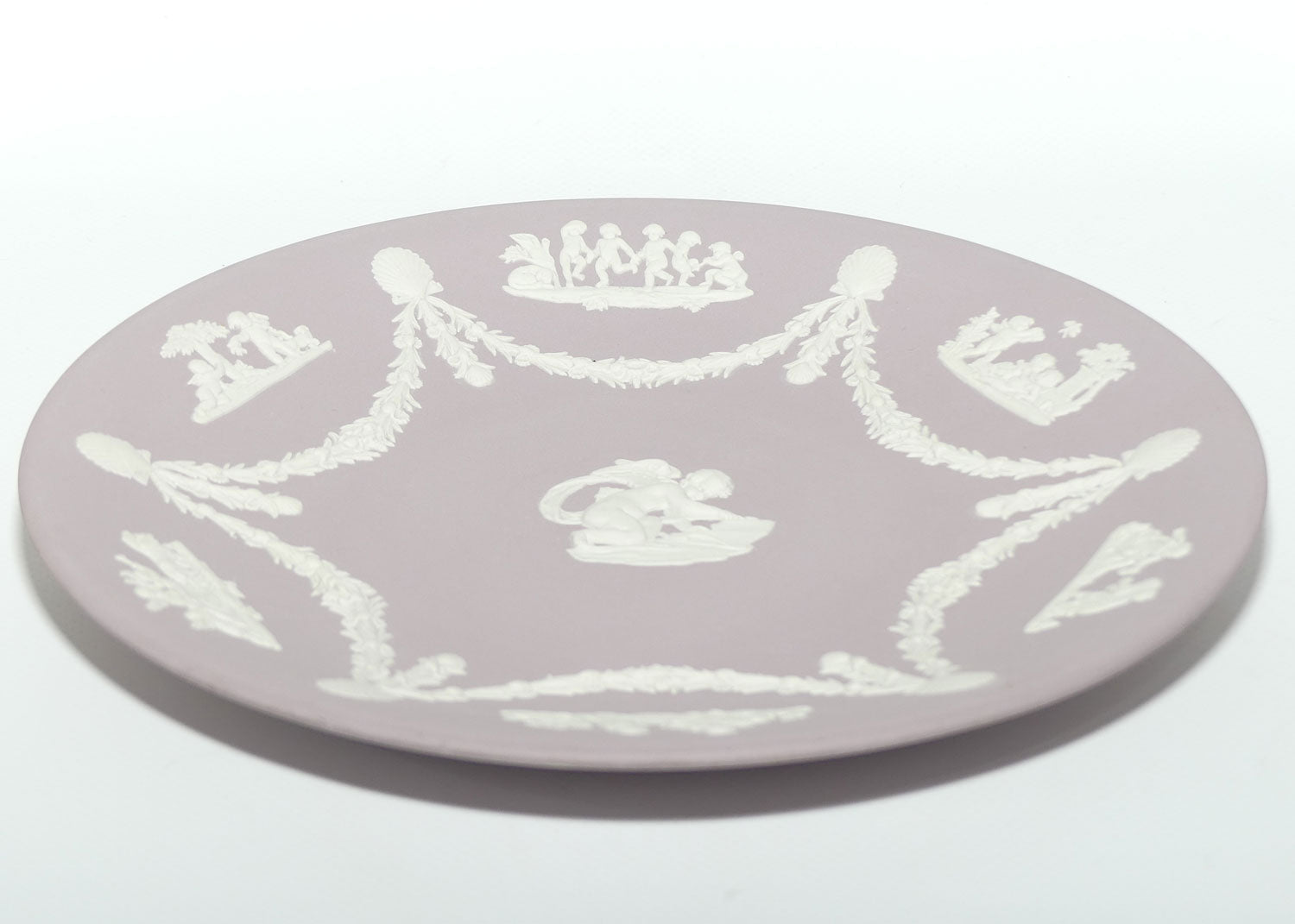 Wedgwood Jasper | White on Lavendar | Cupid plate | 22.5cm