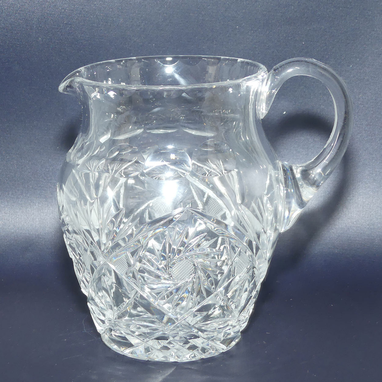 Fine quality Pinwheel design Cut Crystal waisted water jug | holds 600ml