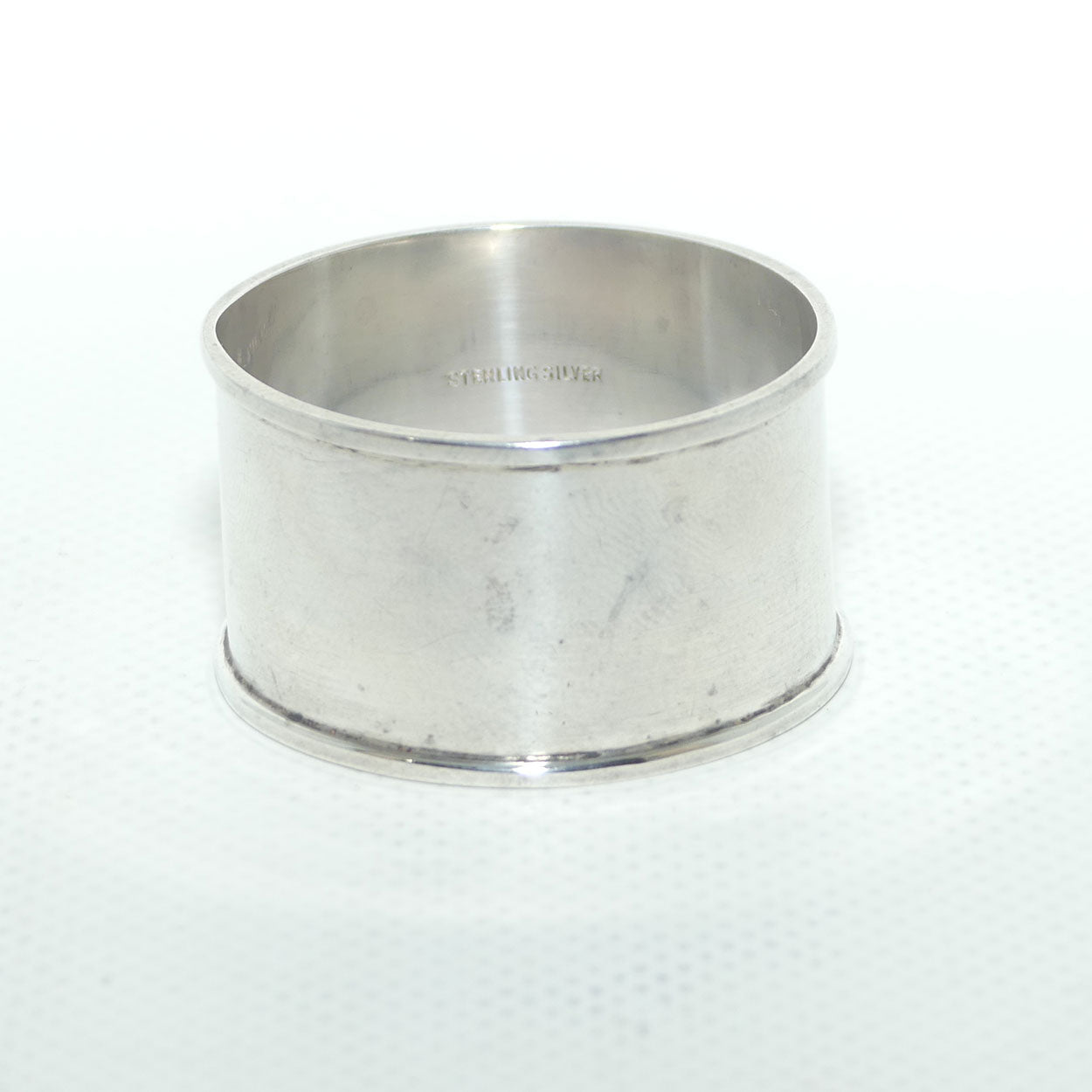 Sterling Silver circular napkin ring | band top and bottom | 18.8g