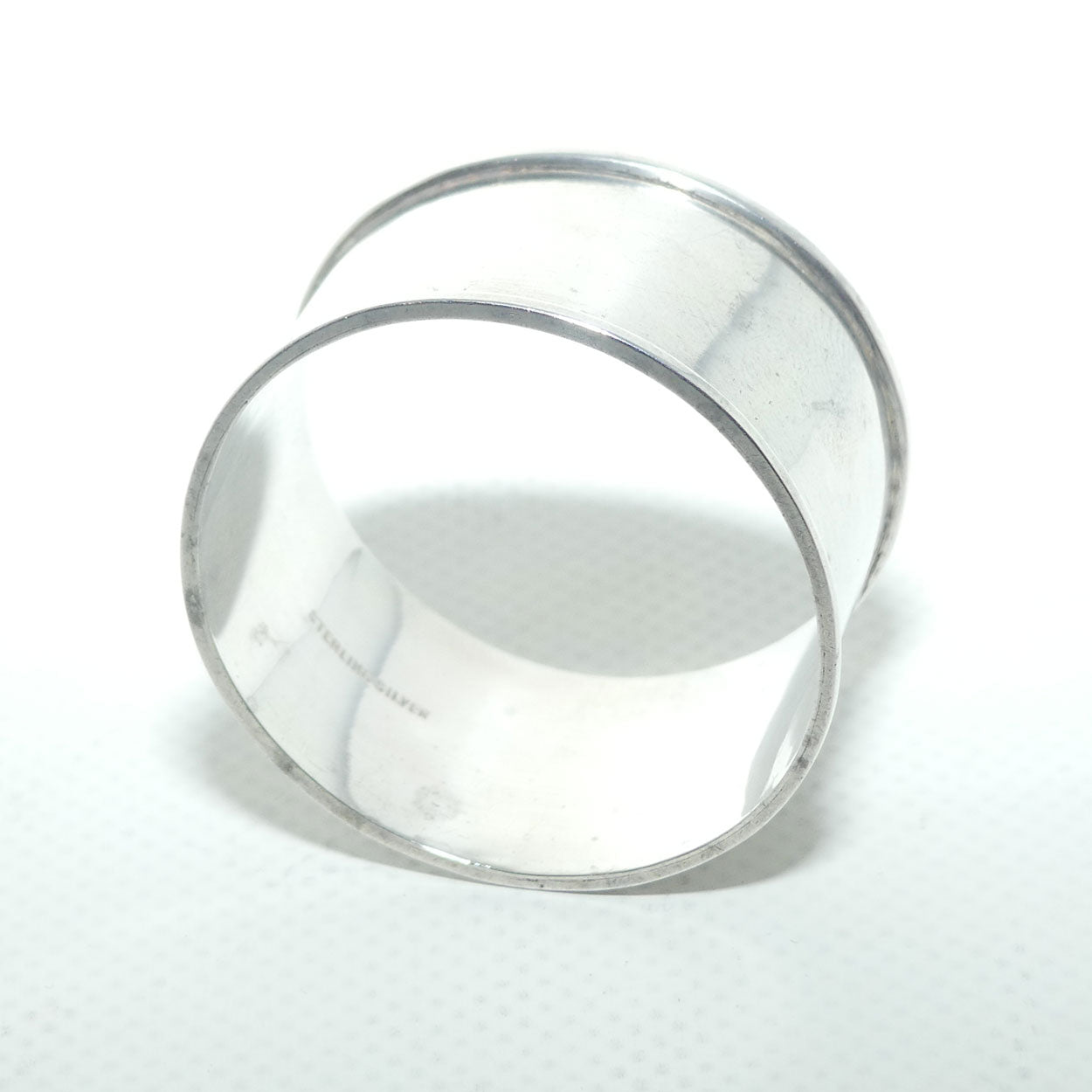 Sterling Silver circular napkin ring | band top and bottom | 18.8g