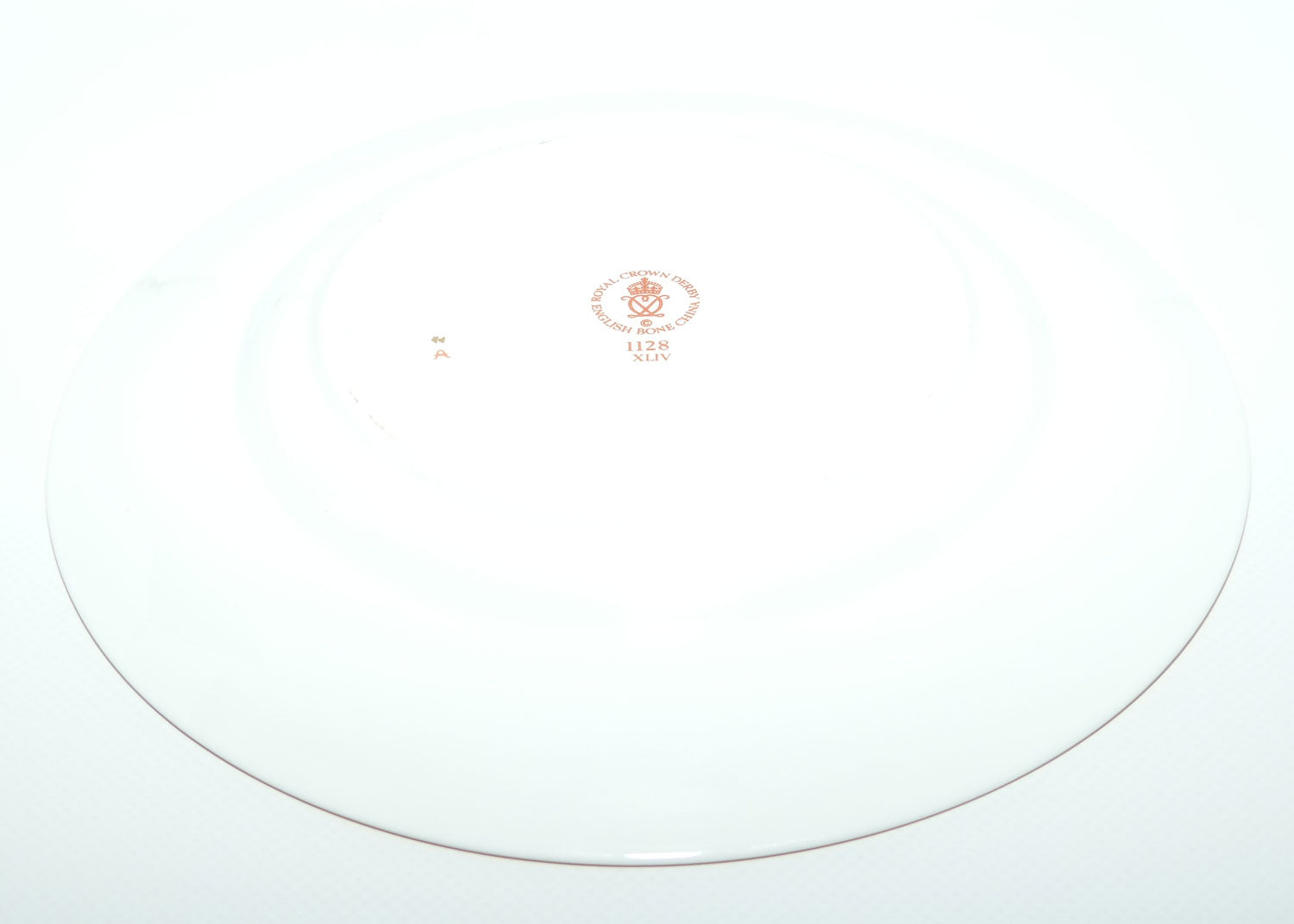 Royal Crown Derby Old Imari 1128 salad plate #1 | c.1981 | 21.5cm diam