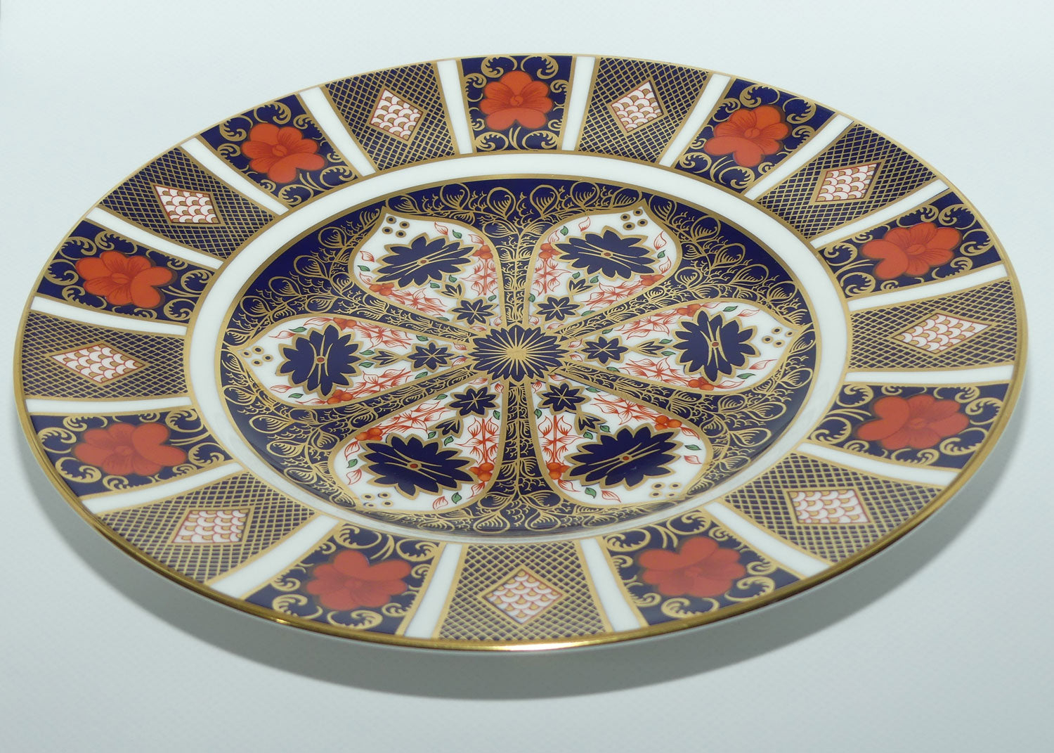 Royal Crown Derby Old Imari 1128 plate #4 | 27cm diam | c.1985