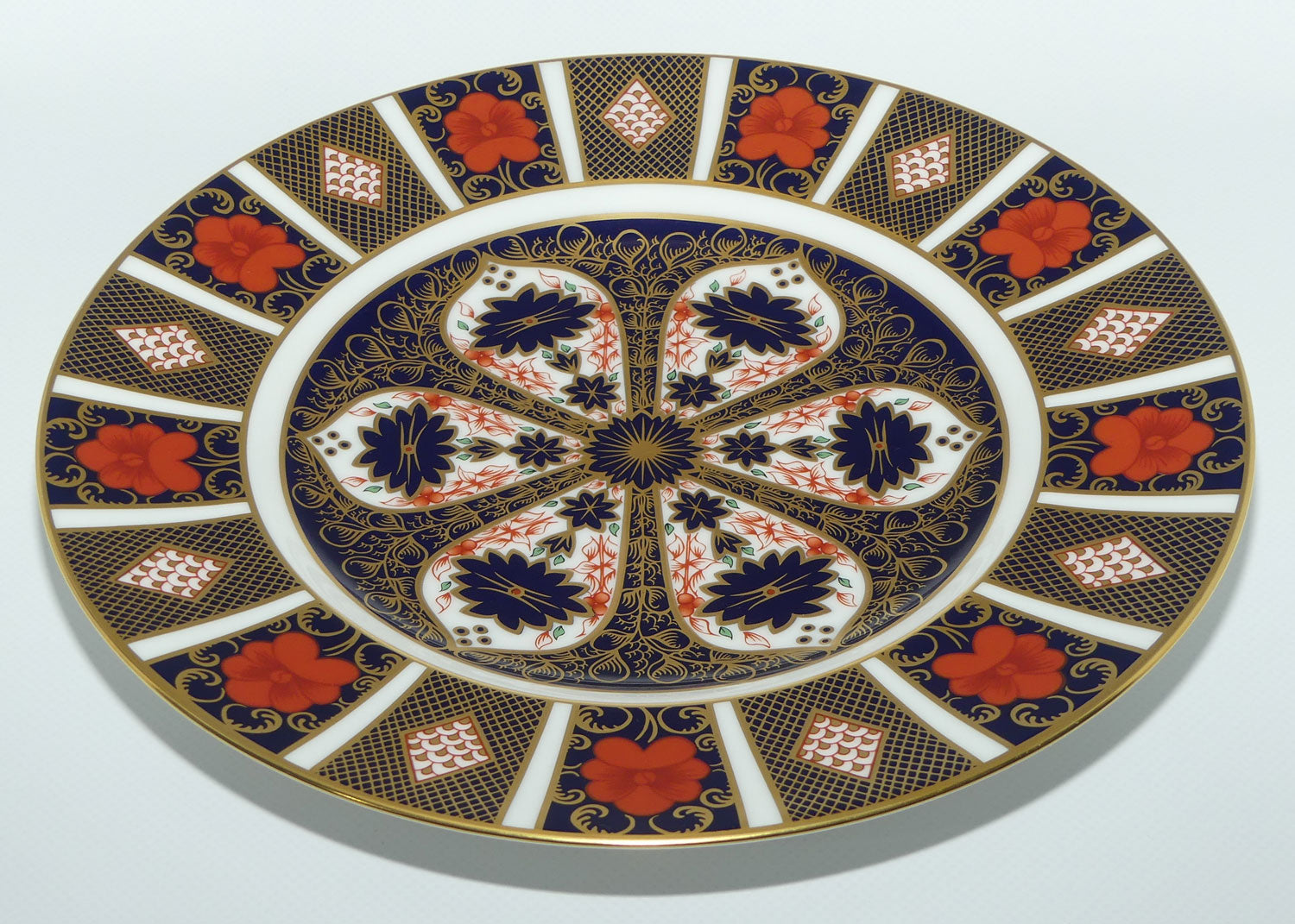 Royal Crown Derby Old Imari 1128 plate #1 | 27cm diam | c.2004