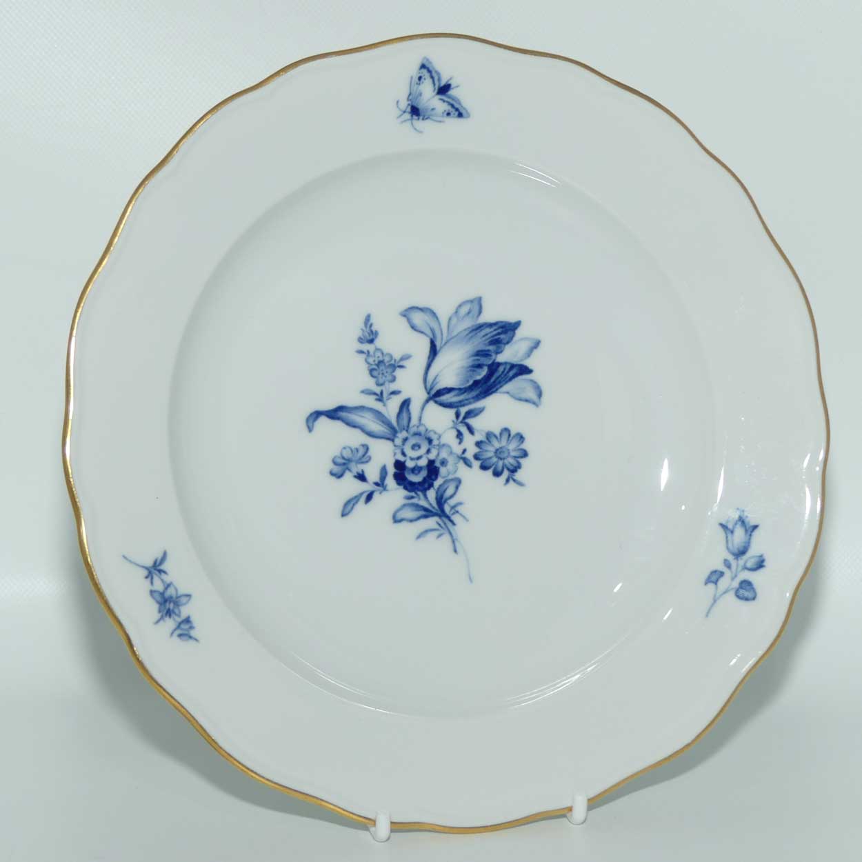 Meissen Blue and White Floral cabinet plate with gilt trim featuring Insects | 20cm