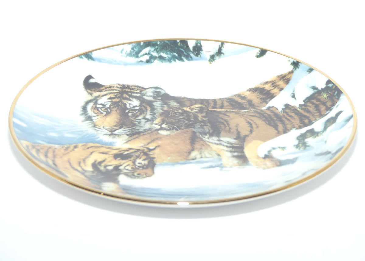 Royal Doulton Big Cats plate by Weberbauer | Playing Cat and Mouse