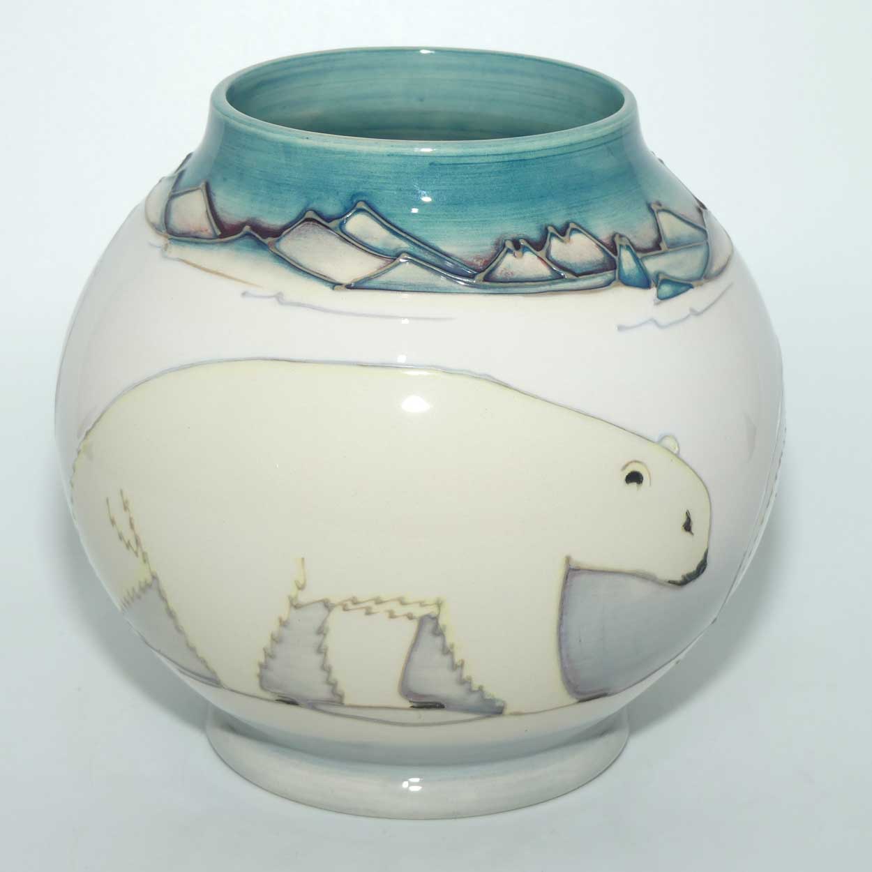 Moorcroft Polar Bear vase RM 2/6 (Ltd Ed)