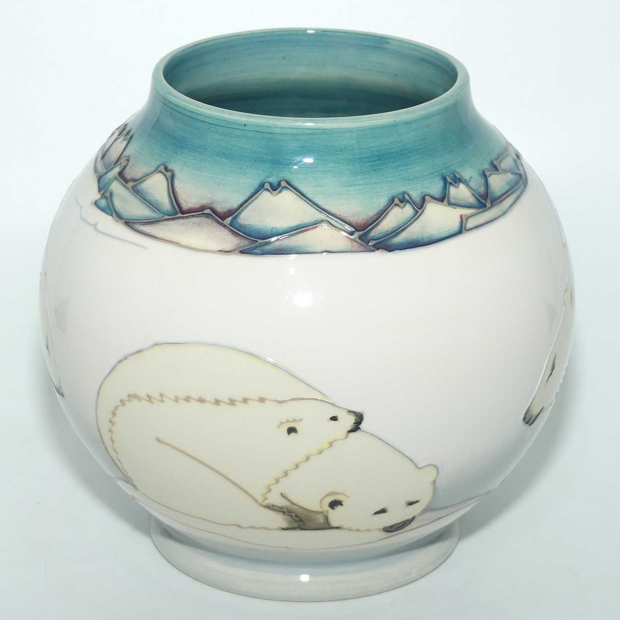 Moorcroft Polar Bear vase RM 2/6 (Ltd Ed)