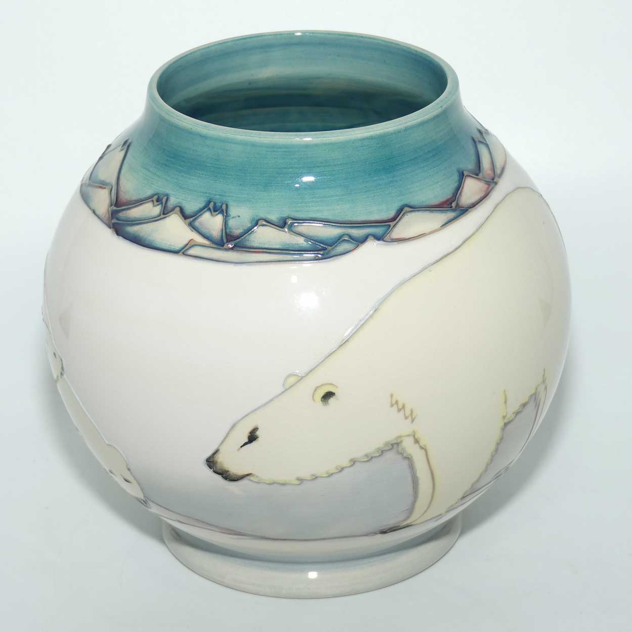 Moorcroft Polar Bear vase RM 2/6 (Ltd Ed)