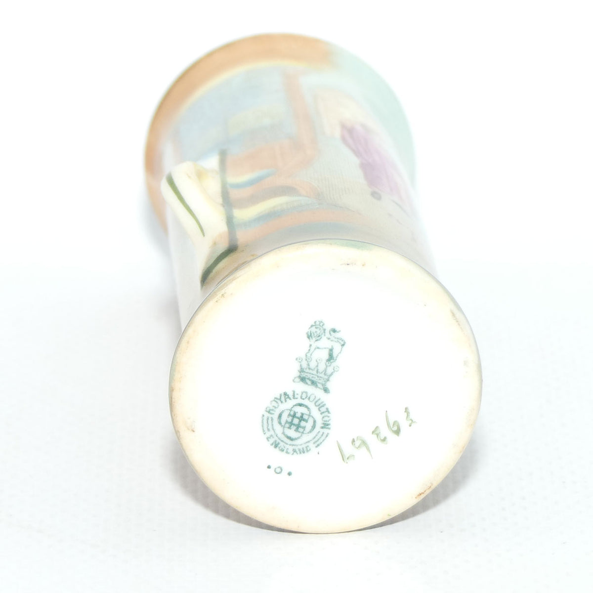 Royal Doulton Shakespearean Portia miniature vase E9367