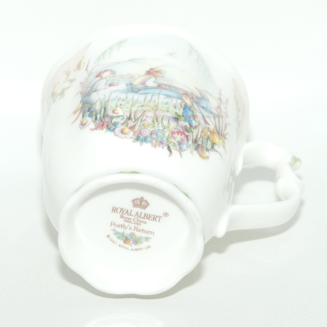 Royal Albert Wind in the Willows Giftware | Portly's Return mug